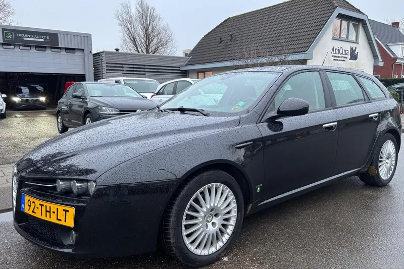 Alfa Romeo 159 Sportwagon (2006)