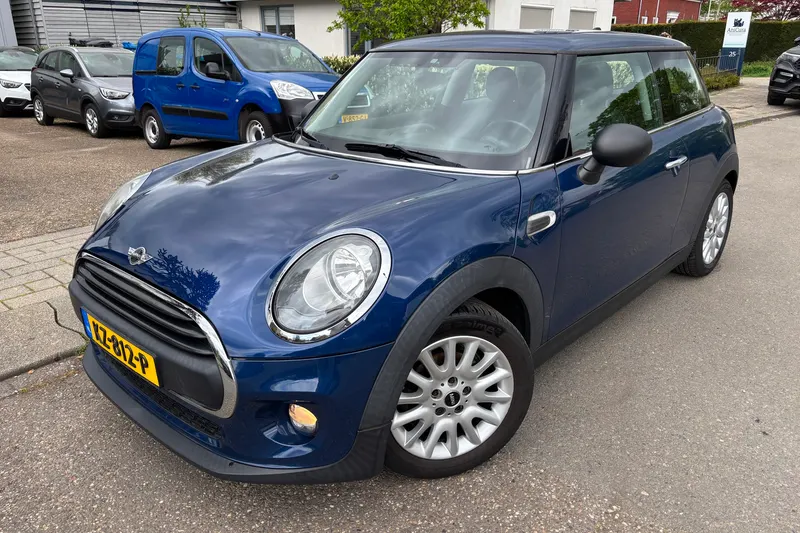MINI One (2017)