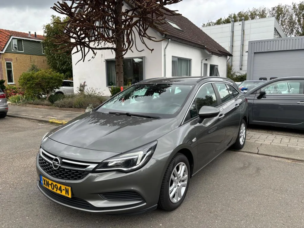 Opel Astra Sports Tourer (2019) — foto 1