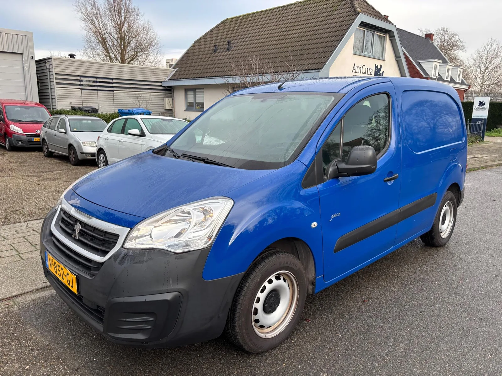 Peugeot Partner (2017) — foto 1