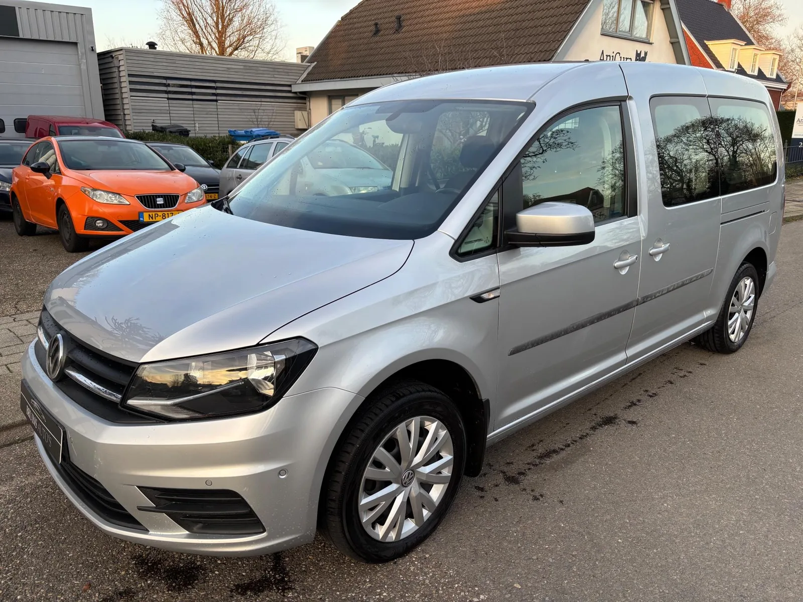 Volkswagen Caddy Maxi (2019) — foto 1