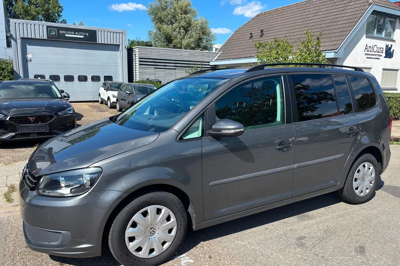 Volkswagen Touran (2012)