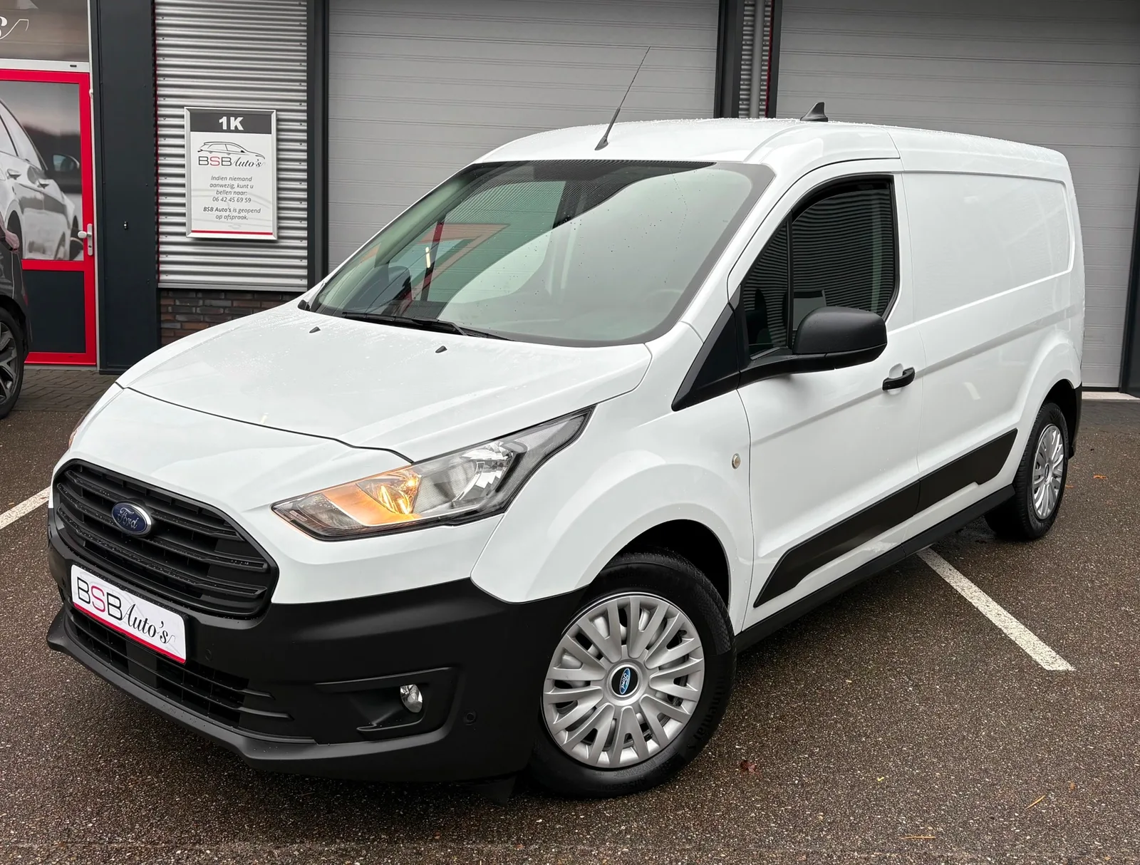 Ford Transit Connect (2023) — foto 1