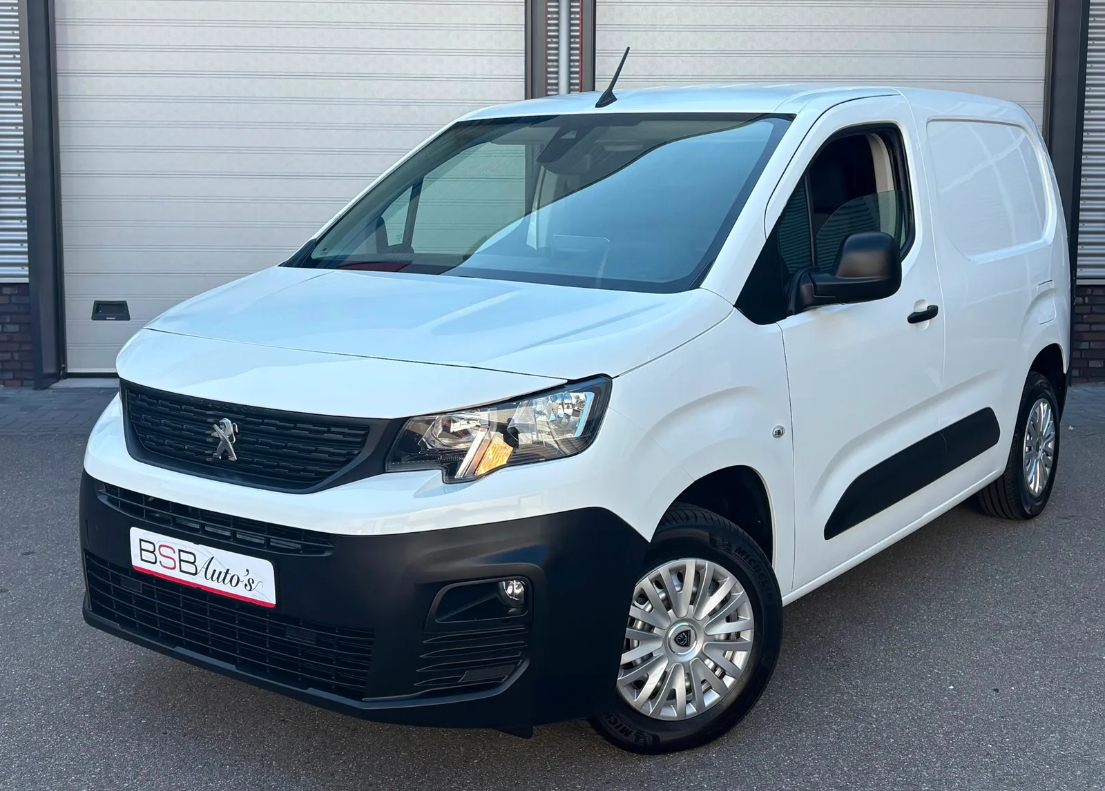 Peugeot Partner (2022) — foto 1