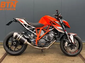 KTM 1290 SuperDuke R (2017) — foto 1