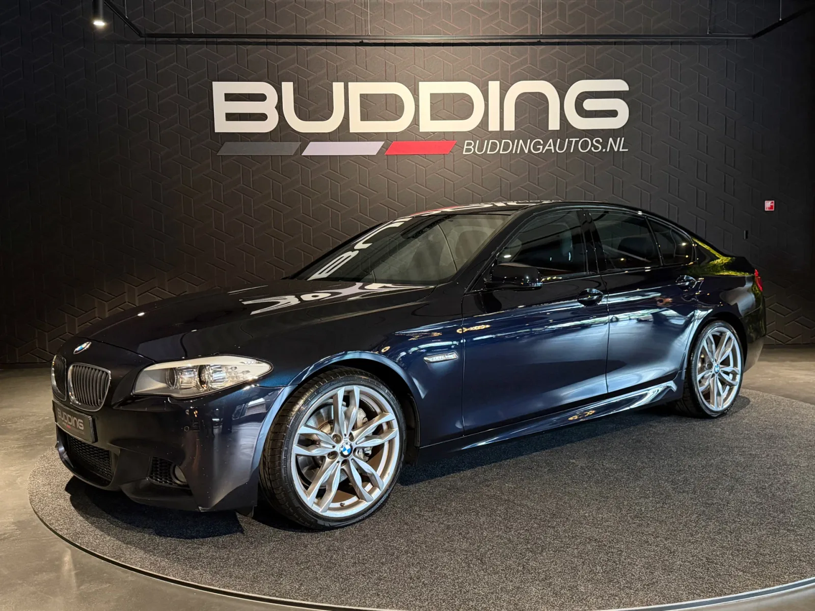 BMW 5-Serie (2012) — foto 1