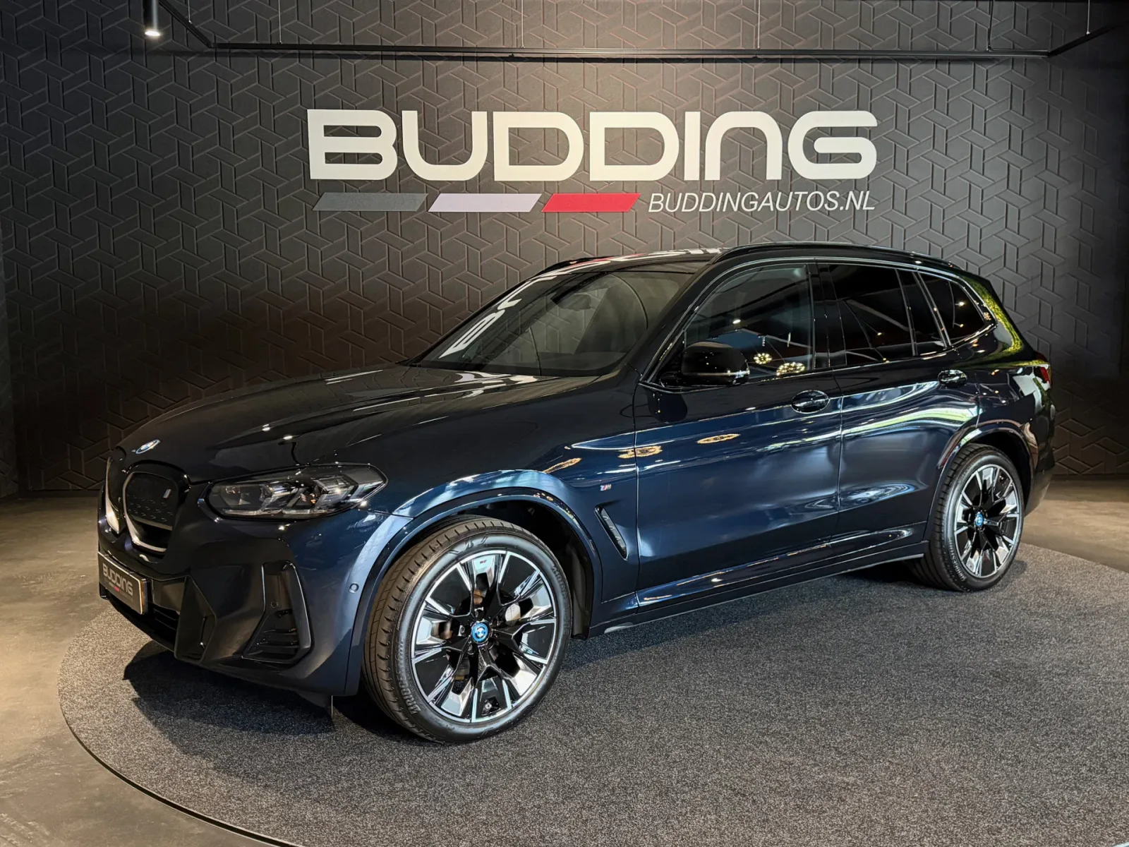 BMW iX3 (2023) — foto 1