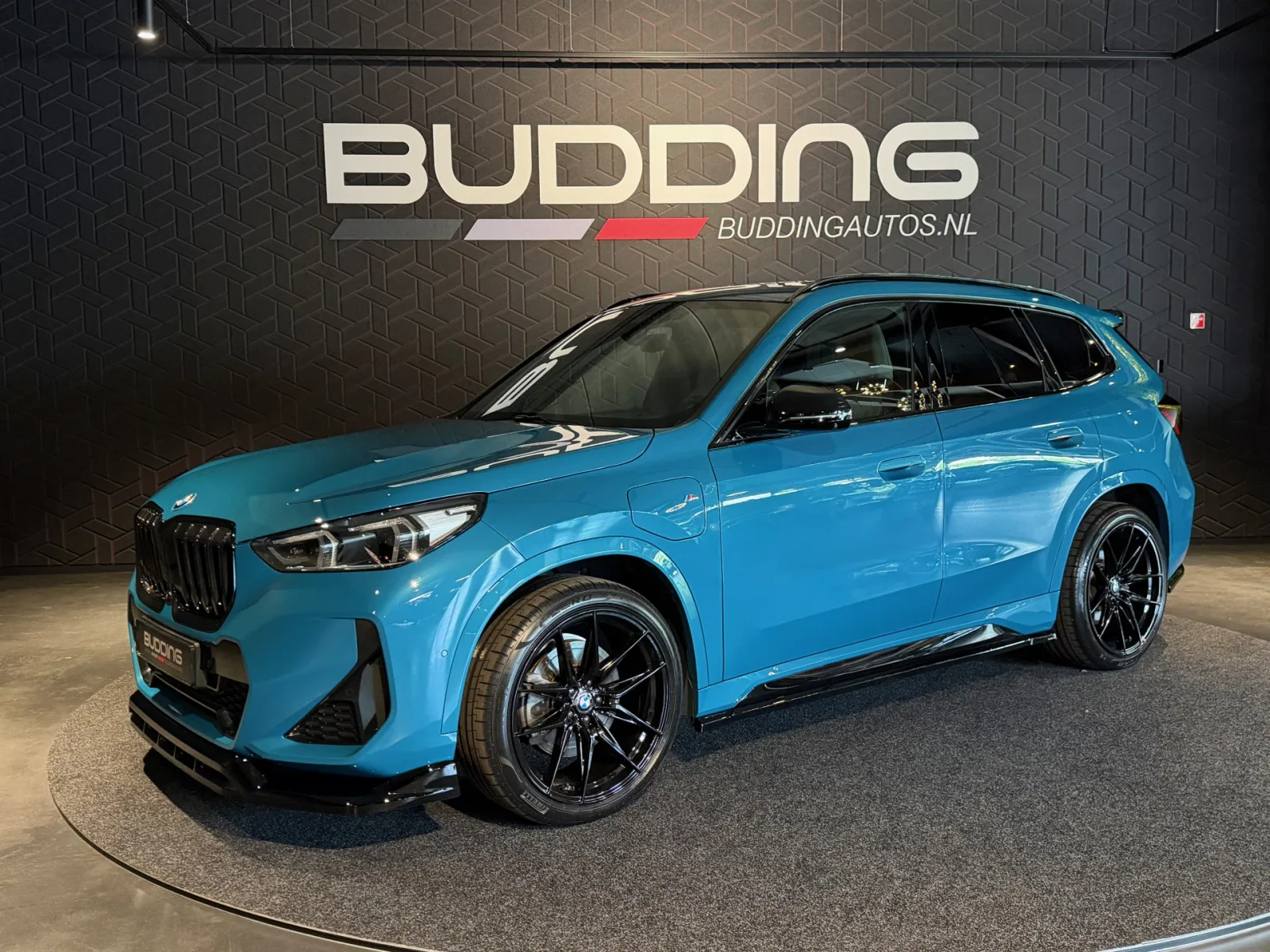 BMW X1 (2023) — foto 1