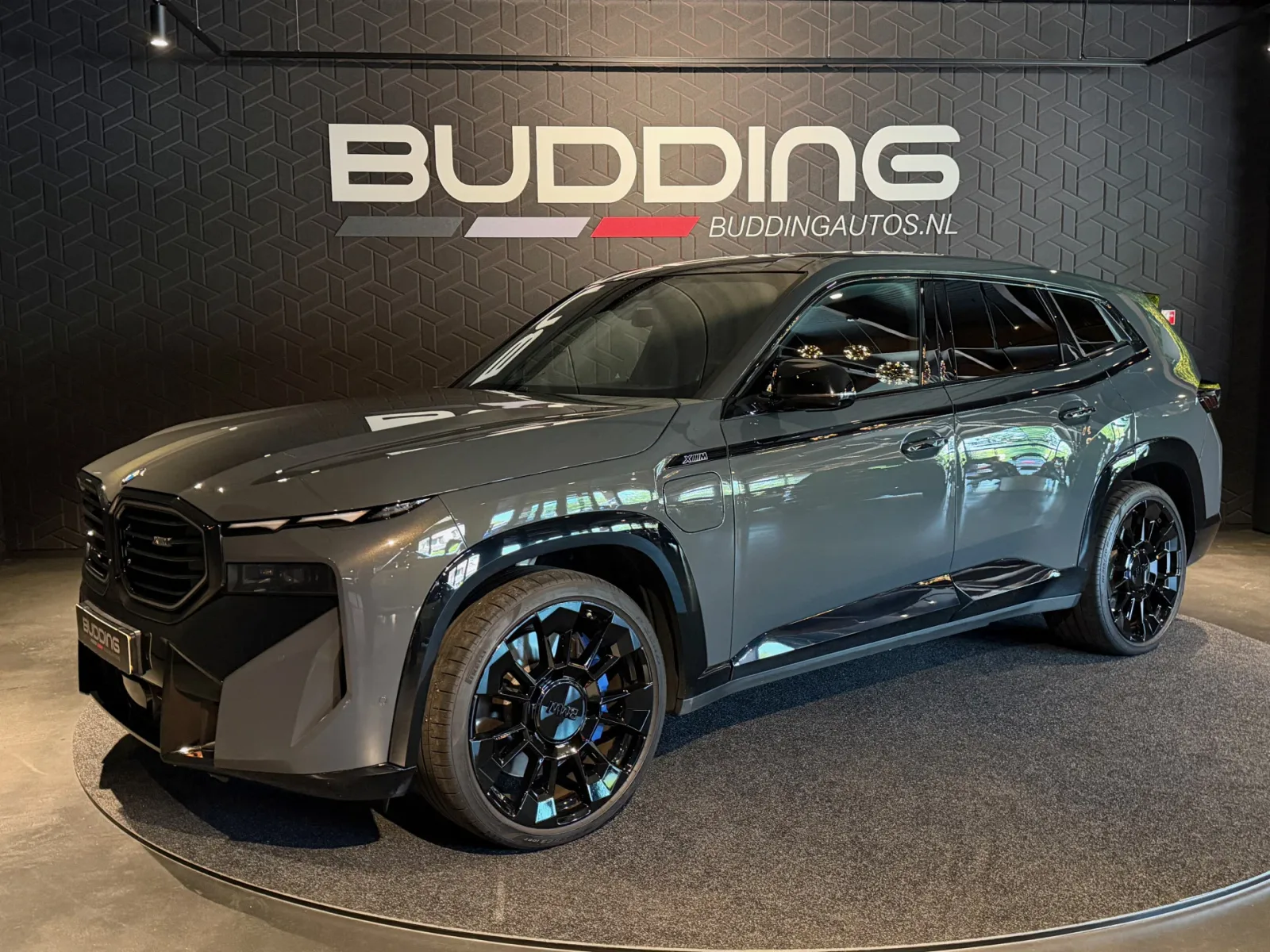 BMW XM (2024) — foto 1