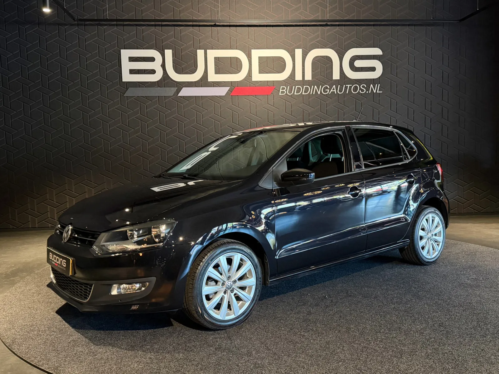 Volkswagen Polo (2012) — foto 1