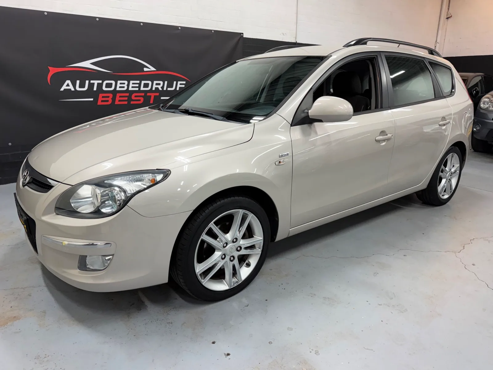 Hyundai i30 (2010) — foto 1