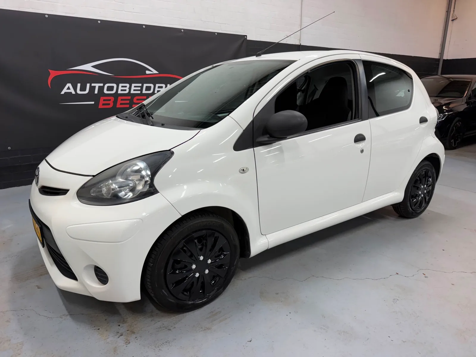 Toyota Aygo (2012) — foto 1