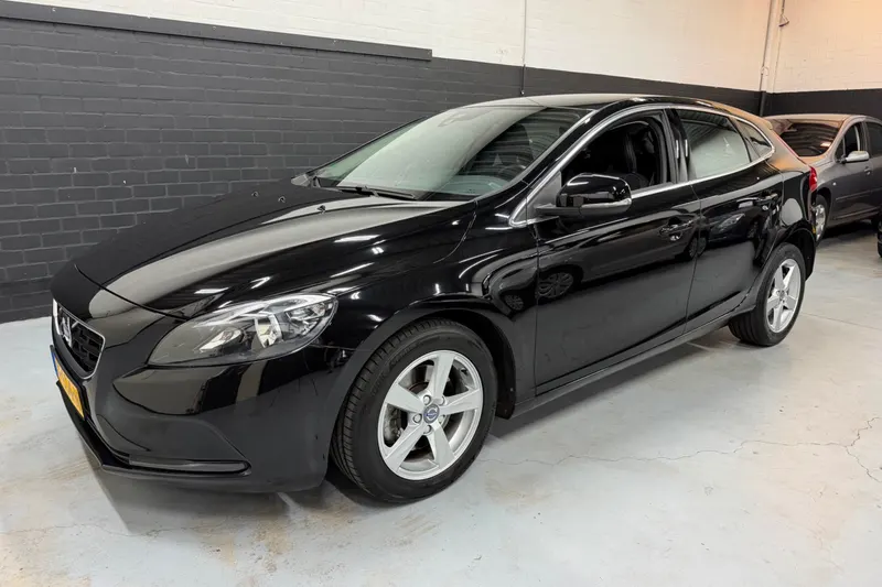Volvo V40 (2015)