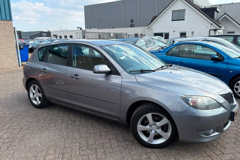 Mazda 3 (2005)