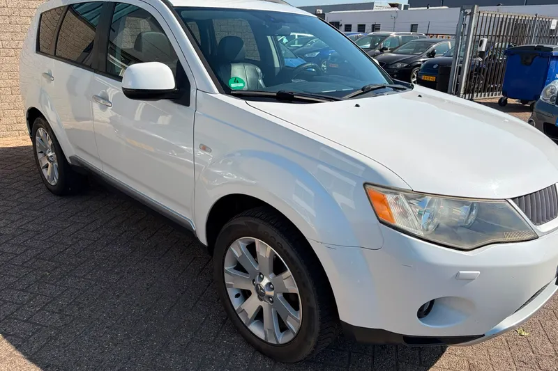Mitsubishi Outlander (2008)
