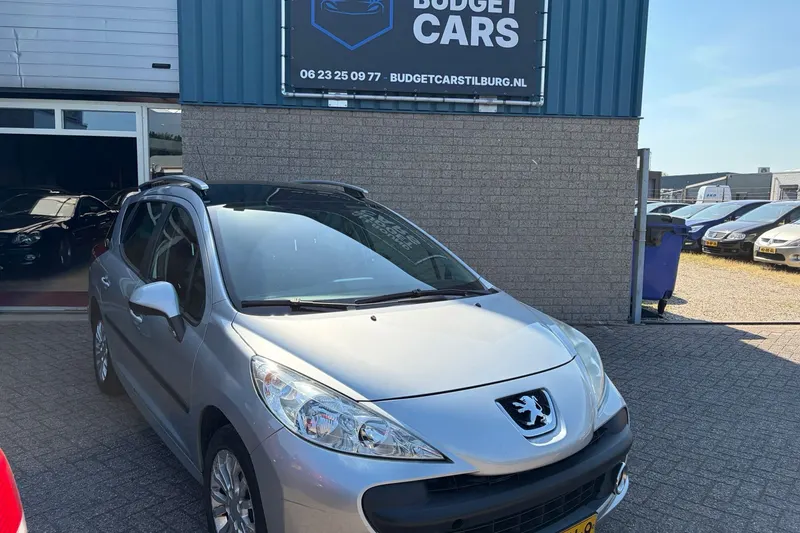 Peugeot 207 (2008)