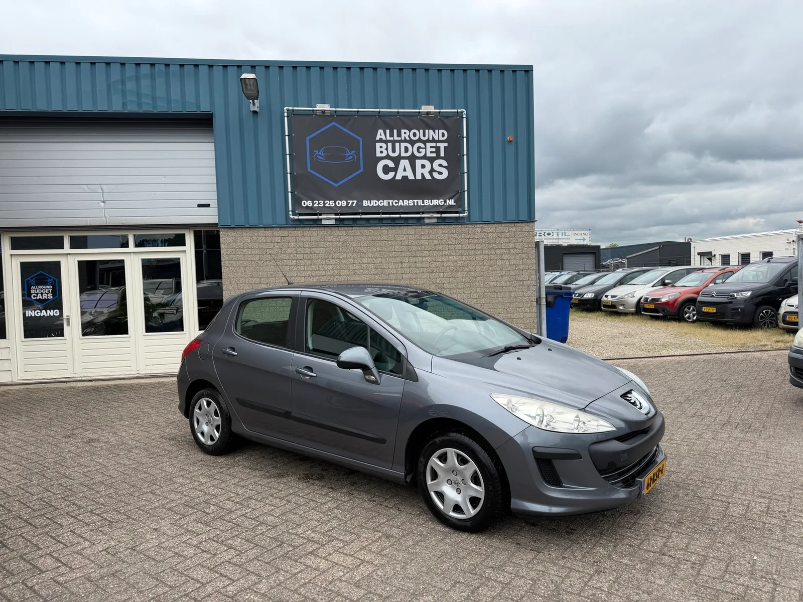 Peugeot 308 (2010) — foto 1