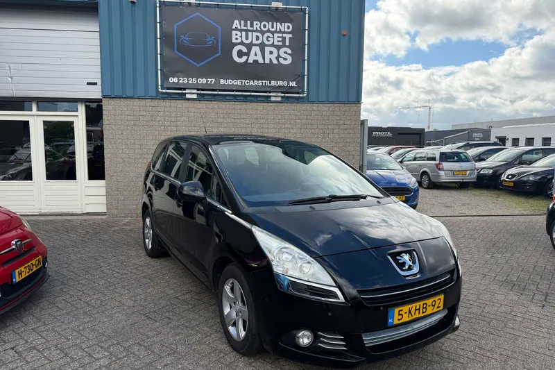 Peugeot 5008 (2013)