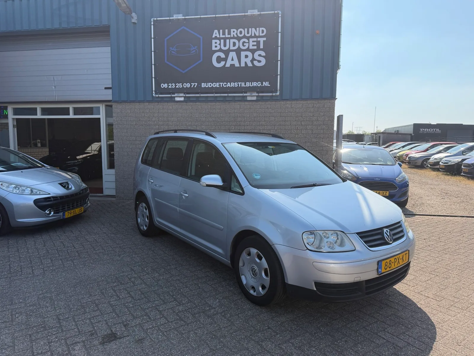 Volkswagen Touran (2005) — foto 1