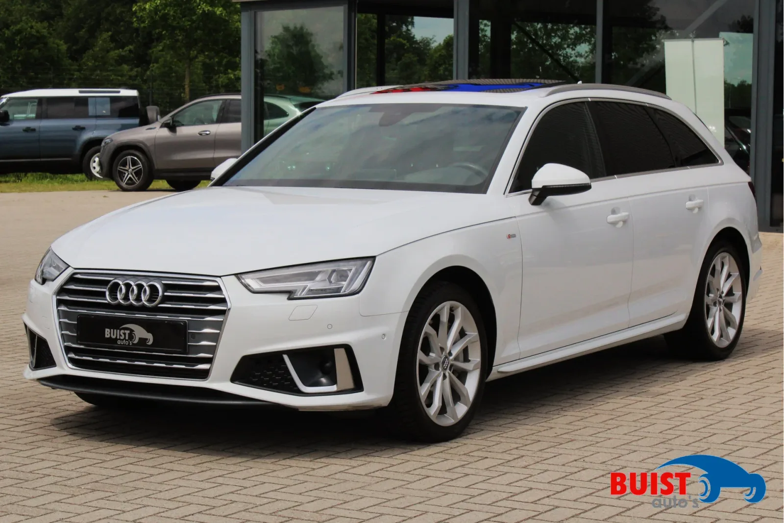 Audi A4 (2019) — foto 1