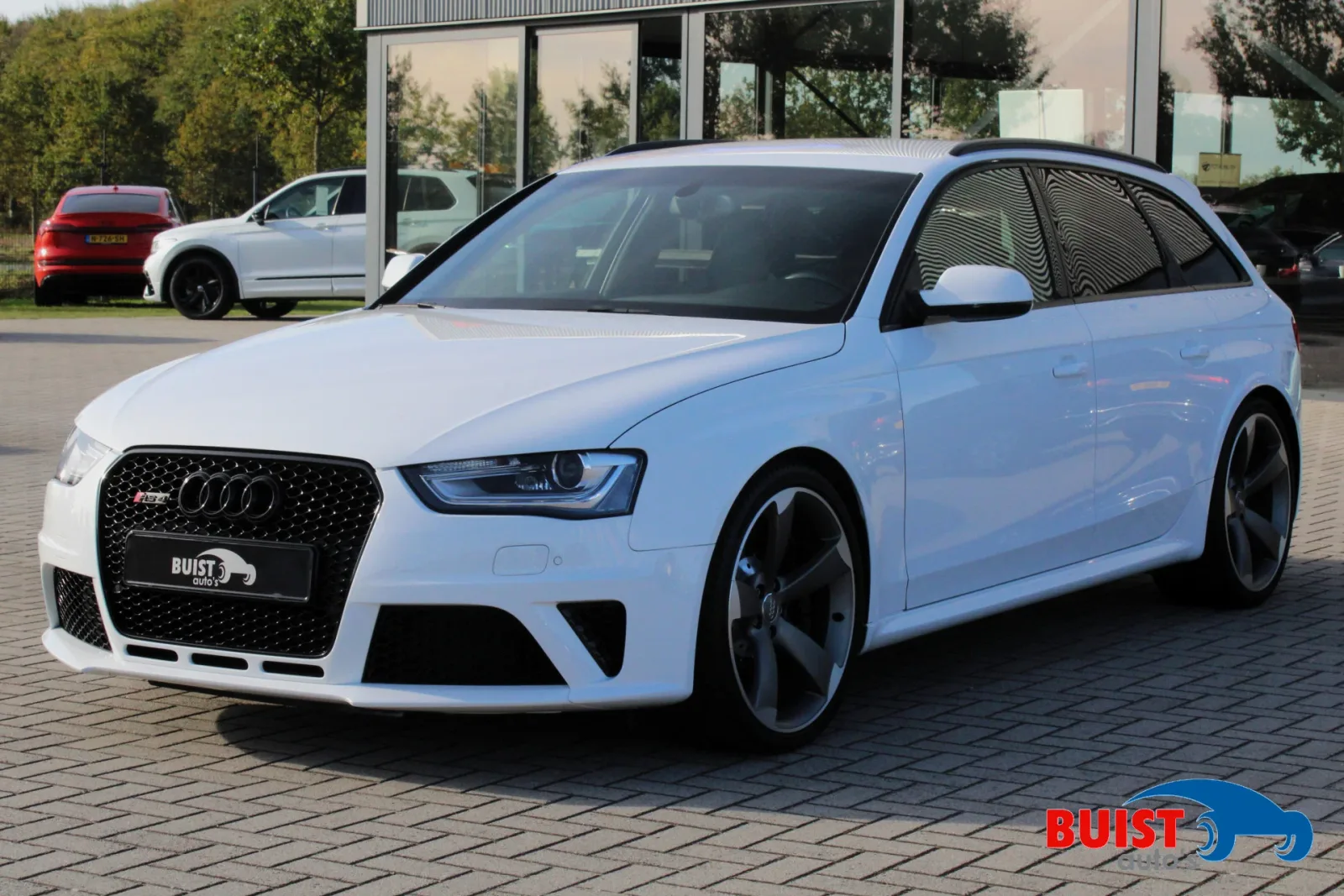 Audi RS 4 (2013) — foto 1