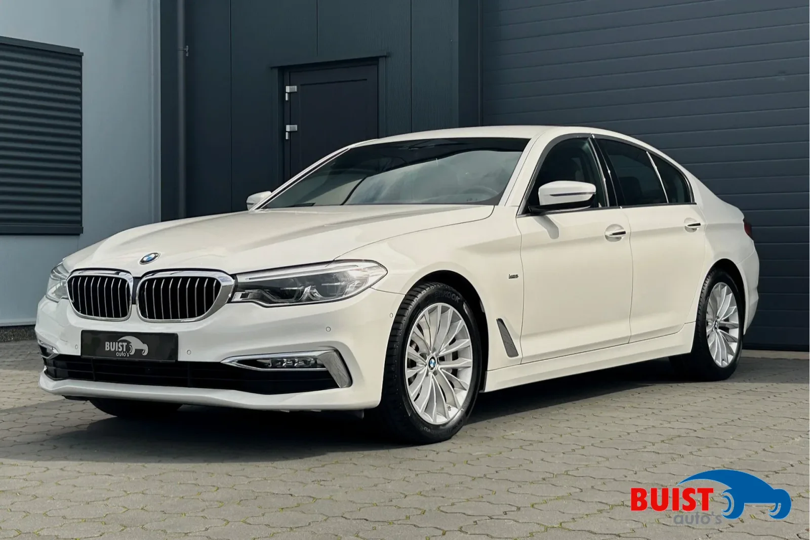 BMW 5-Serie (2017) — foto 1