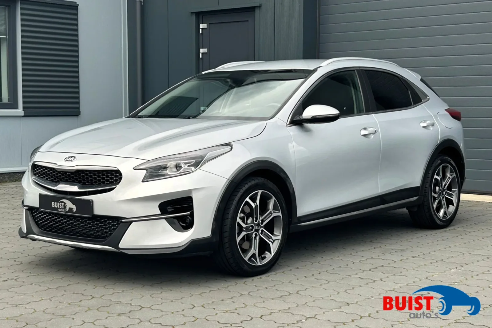 Kia XCeed (2019) — foto 1