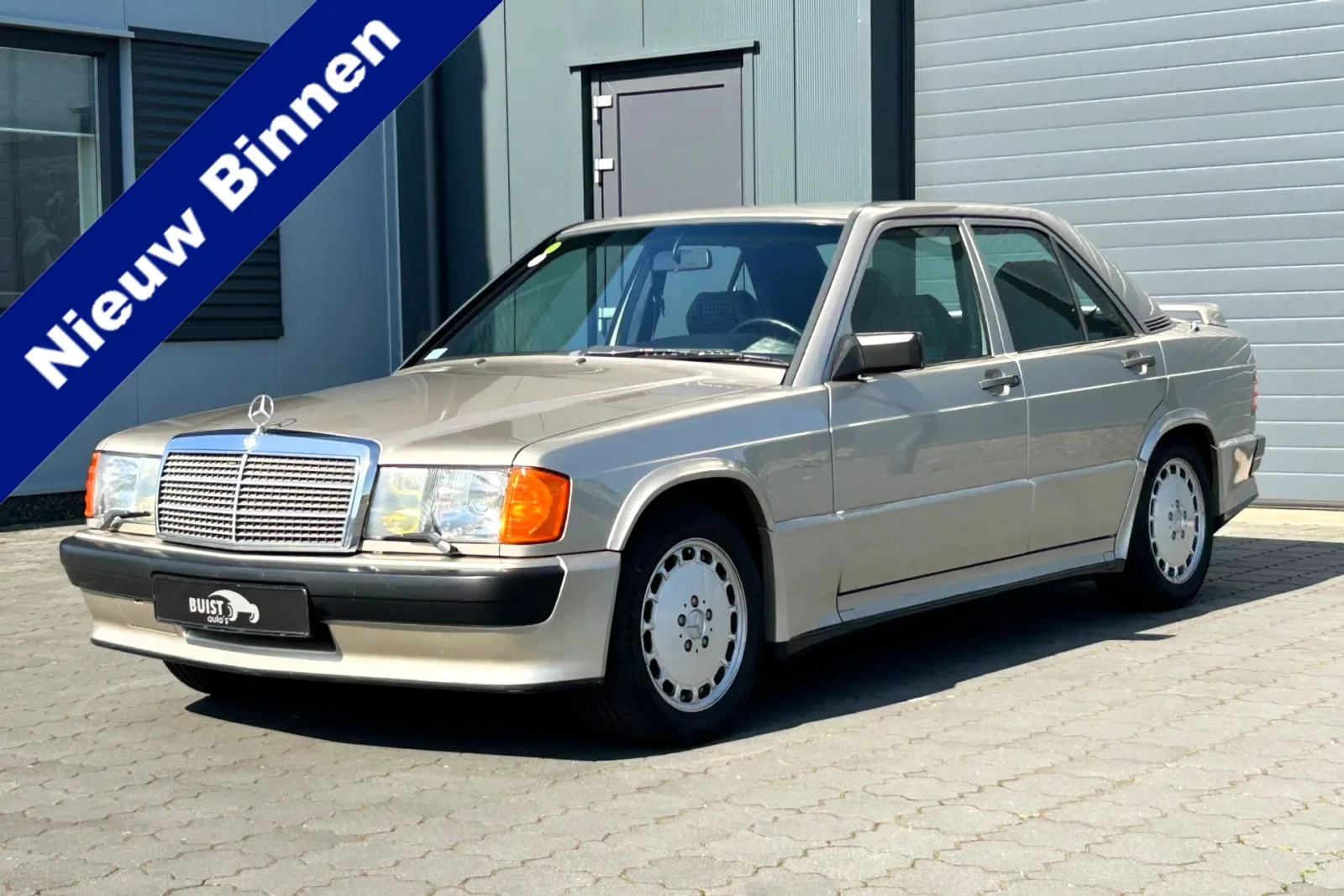 Mercedes-Benz 190-Serie (1983) — foto 1