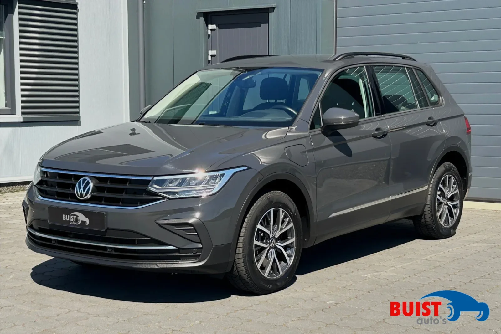 Volkswagen Tiguan (2021) — foto 1