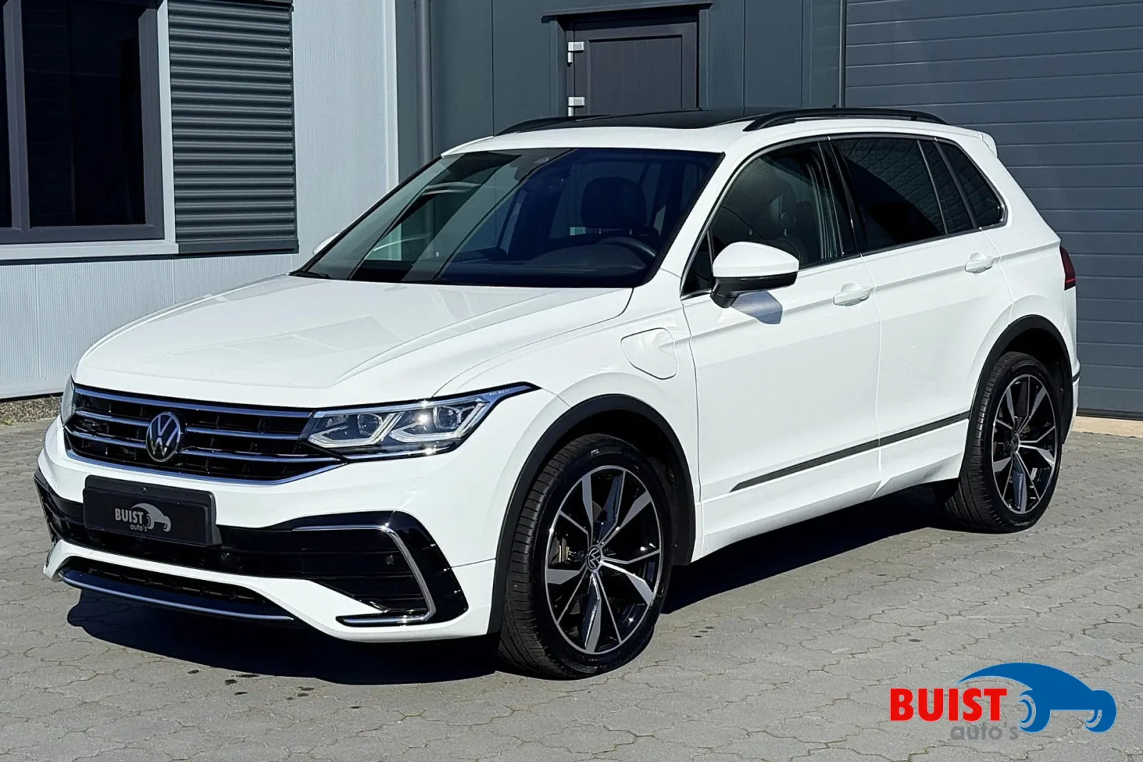 Volkswagen Tiguan (2022) — foto 1