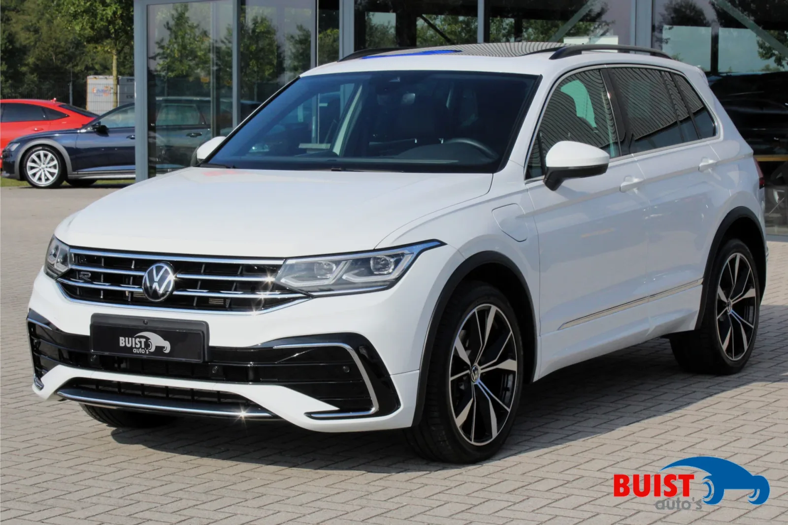 Volkswagen Tiguan (2022) — foto 1