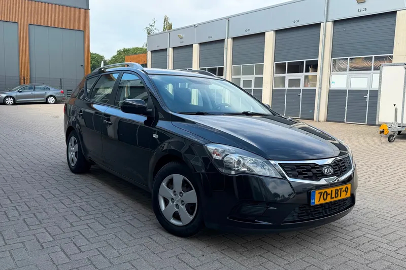 Kia Cee'd (2010)