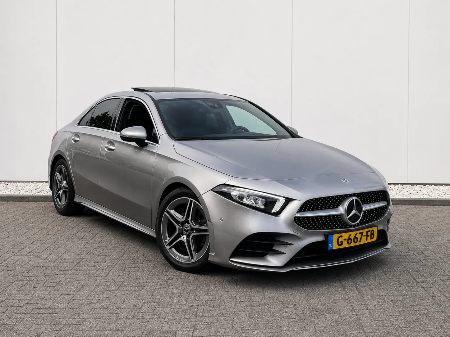 Mercedes-Benz A-Klasse (2019) — foto 1
