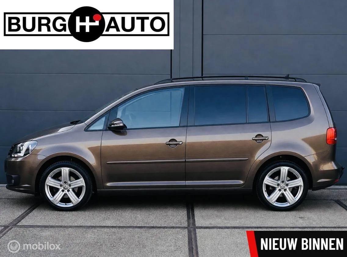 Volkswagen Touran (2012) — foto 1
