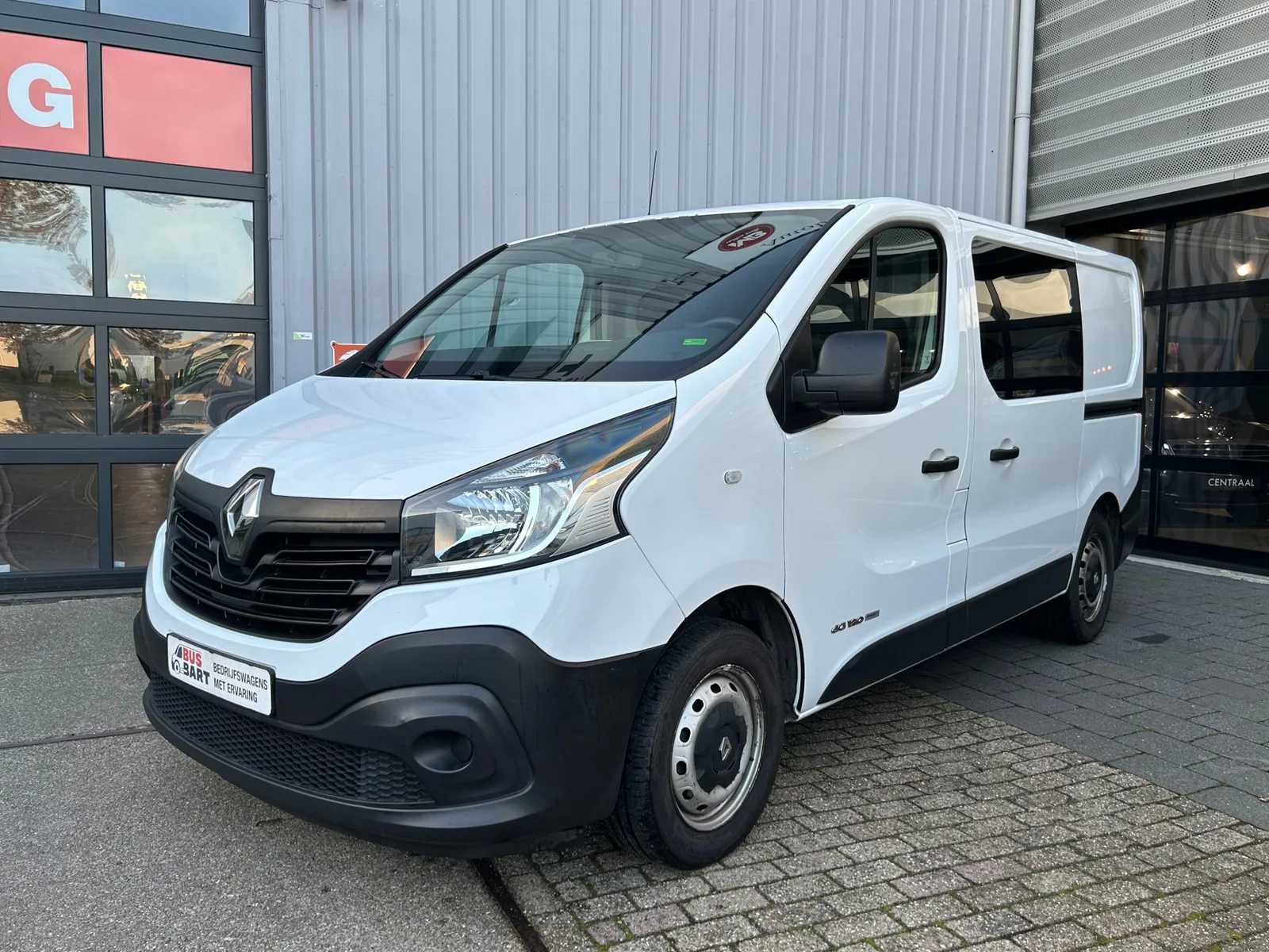 Renault Trafic (2015) — foto 1