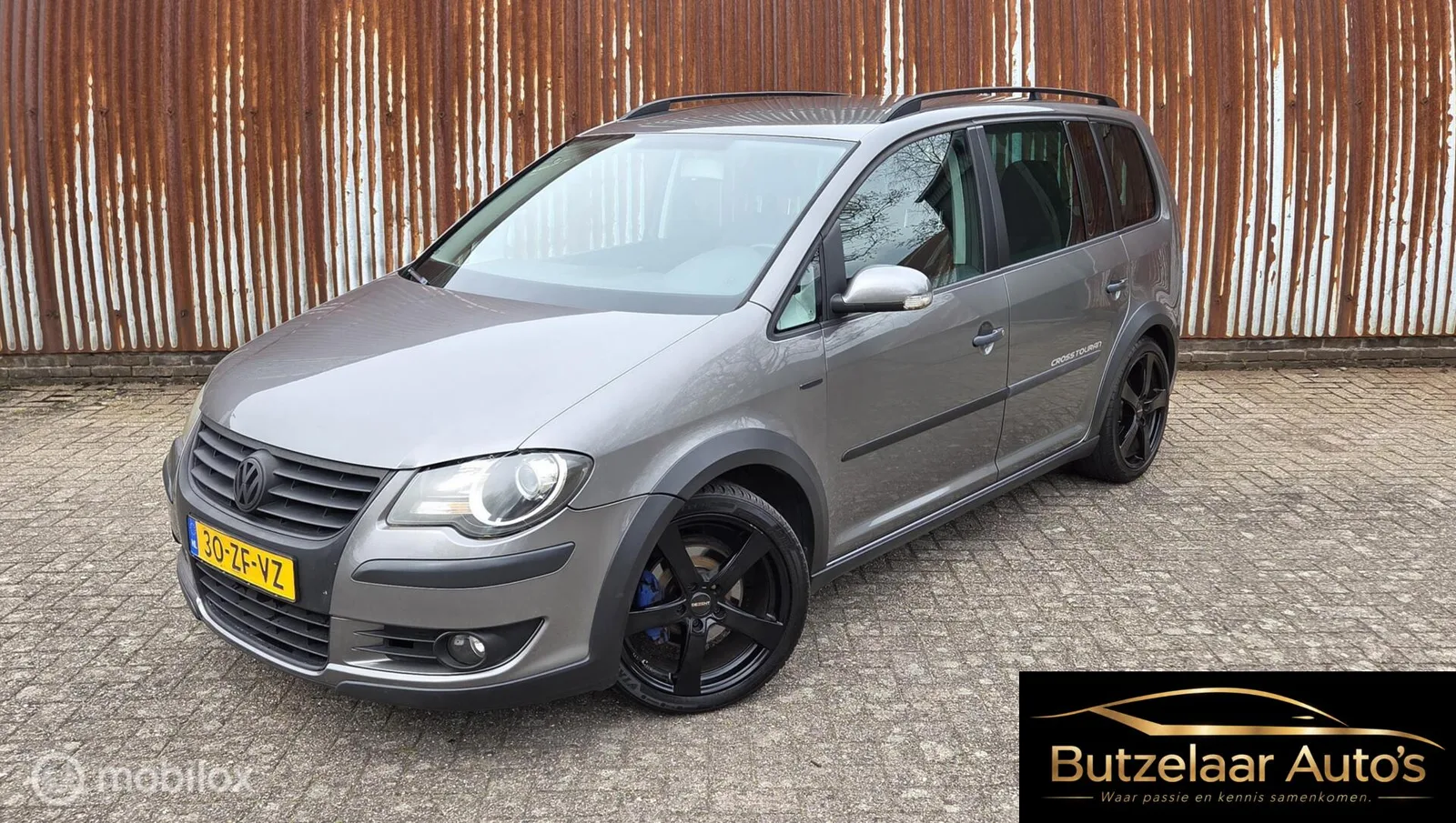 Volkswagen Touran (2008) — foto 1