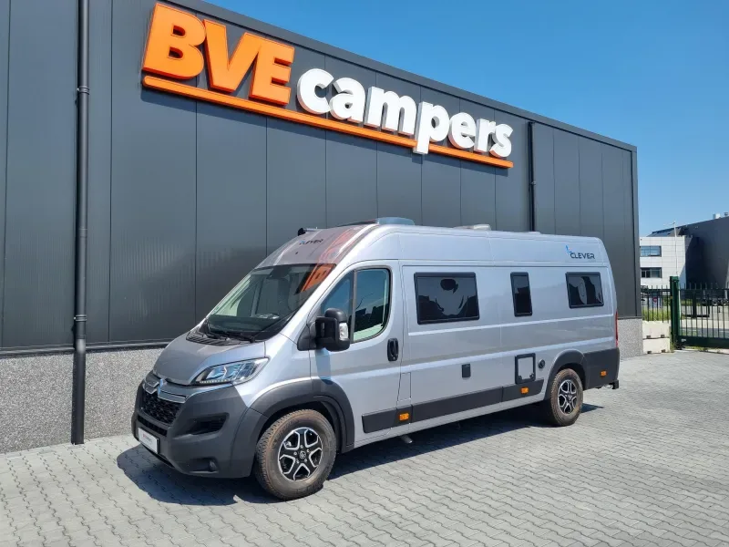 Clever Onbekend (2024) — foto 1