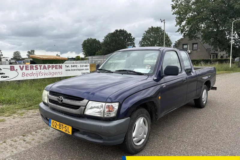 Toyota Hilux (2005)