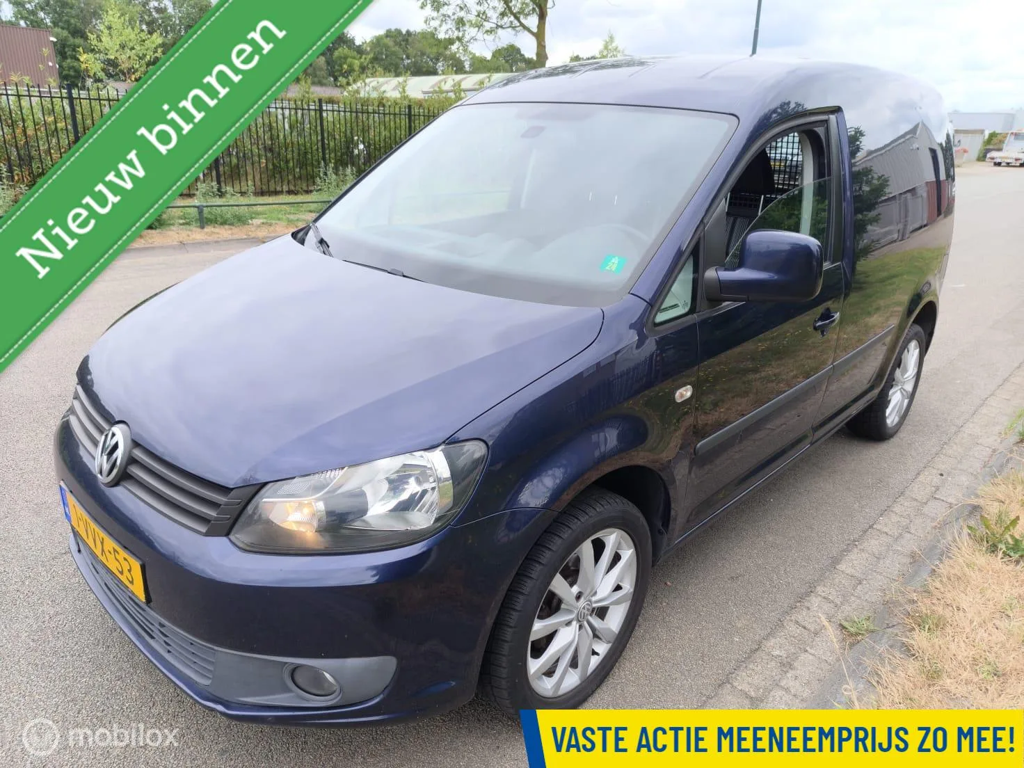 Volkswagen Caddy (2013) — foto 1