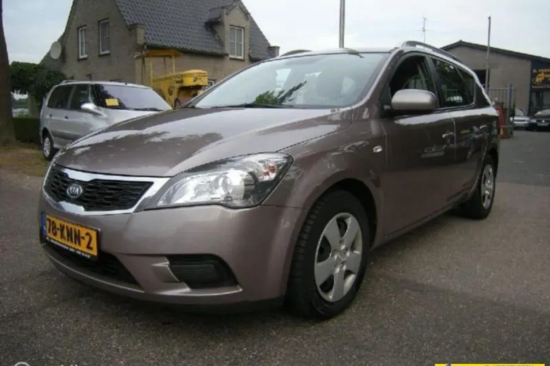 Kia Cee'd (2010)