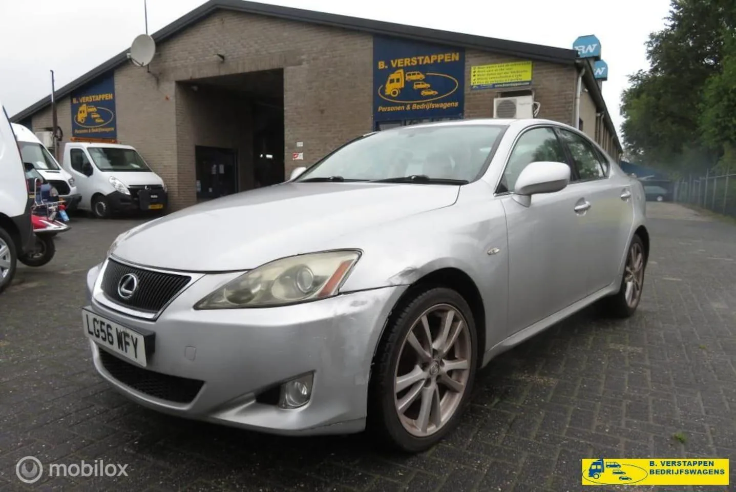 Lexus IS (2006) — foto 1