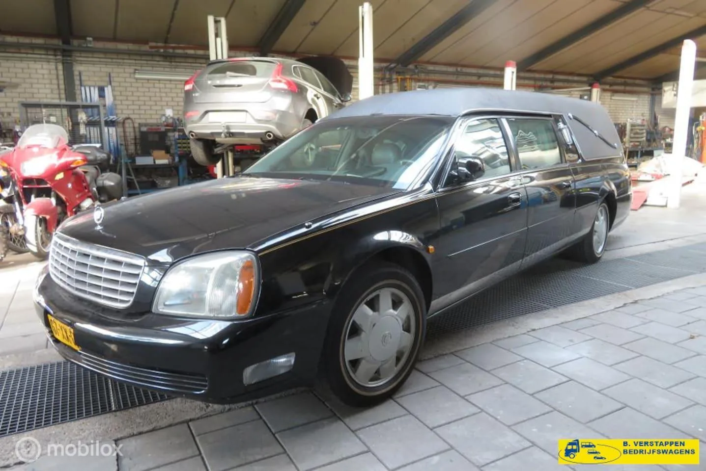 Cadillac De (2000) — foto 1