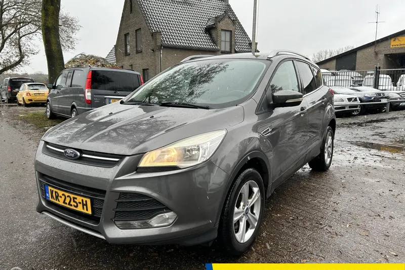 Ford Kuga (2013)