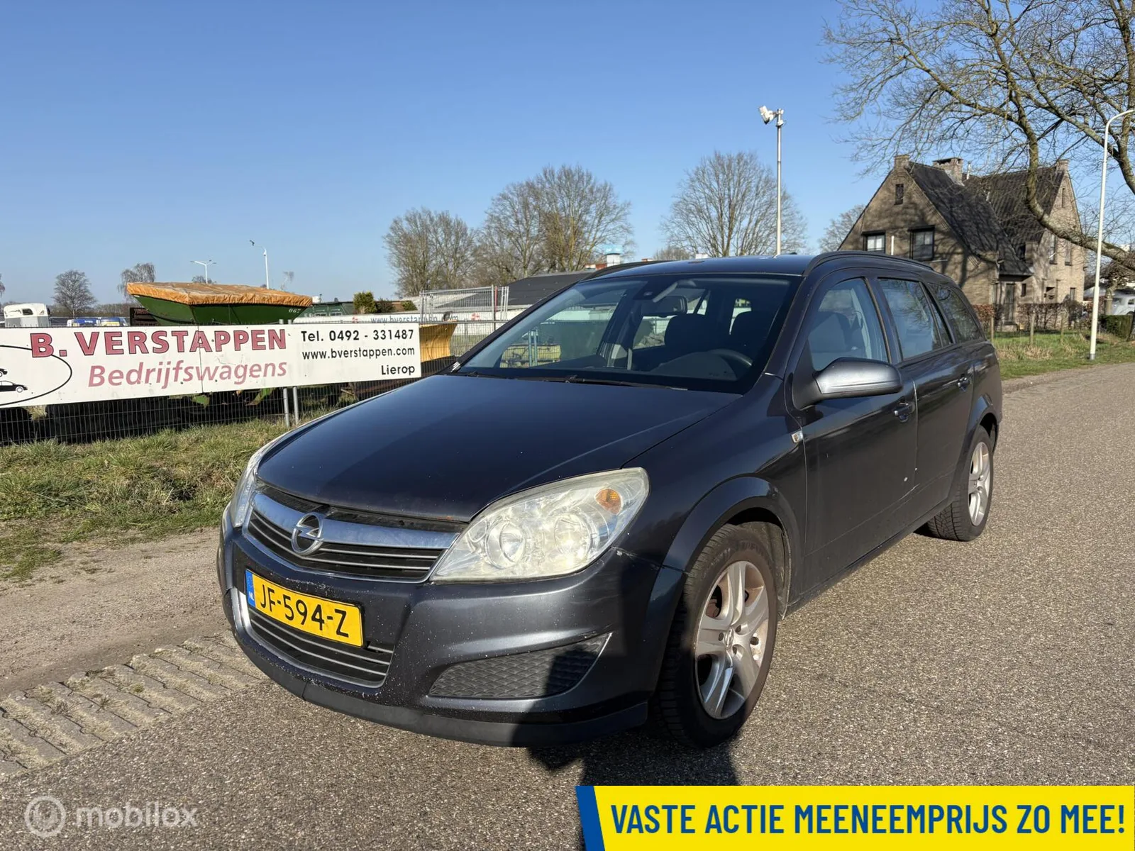 Opel Astra (2009) — foto 1