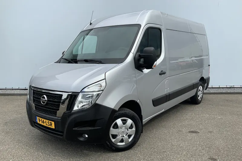 Nissan Interstar (2022)