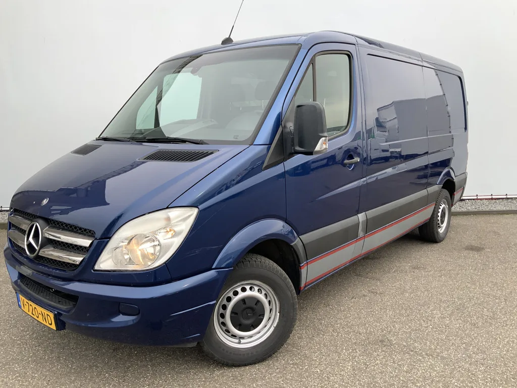 Mercedes-Benz Sprinter (2010) — foto 1
