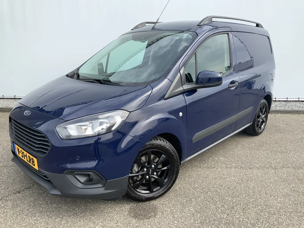 Ford Transit Courier (2023) — foto 1