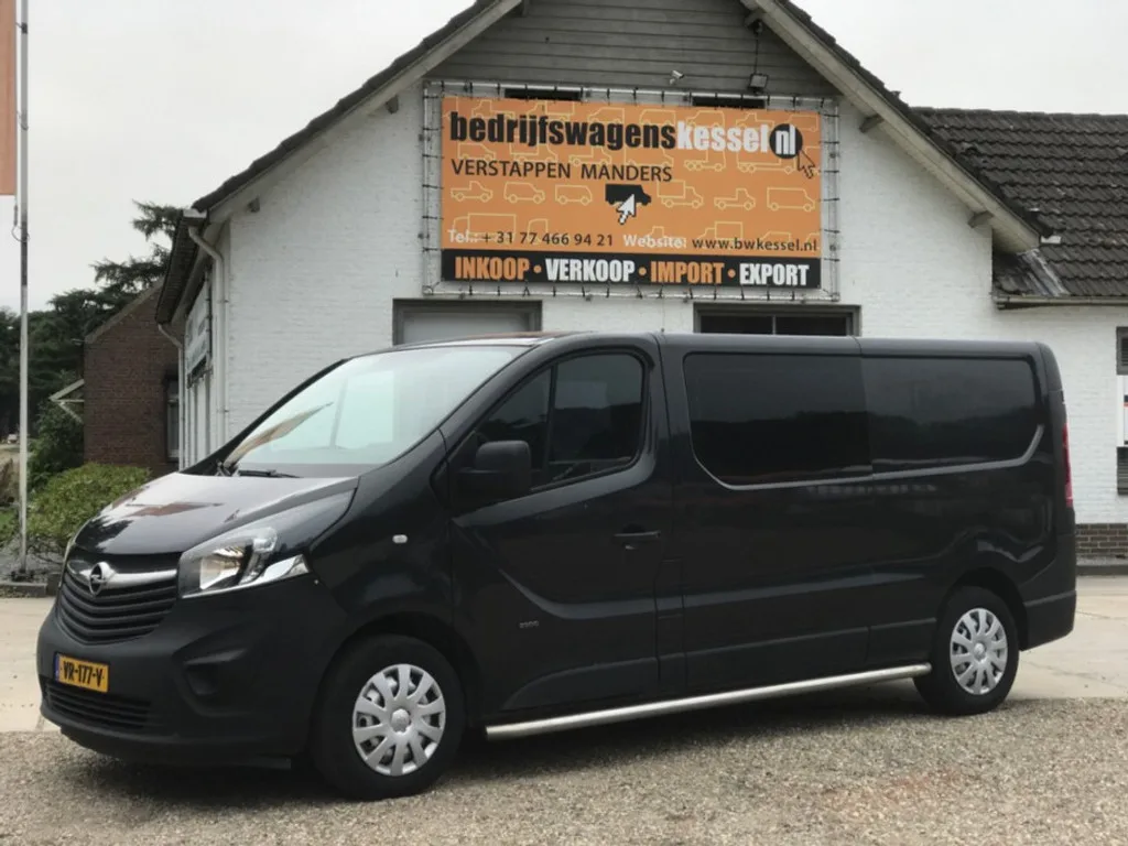 Opel Vivaro (2015) — foto 1