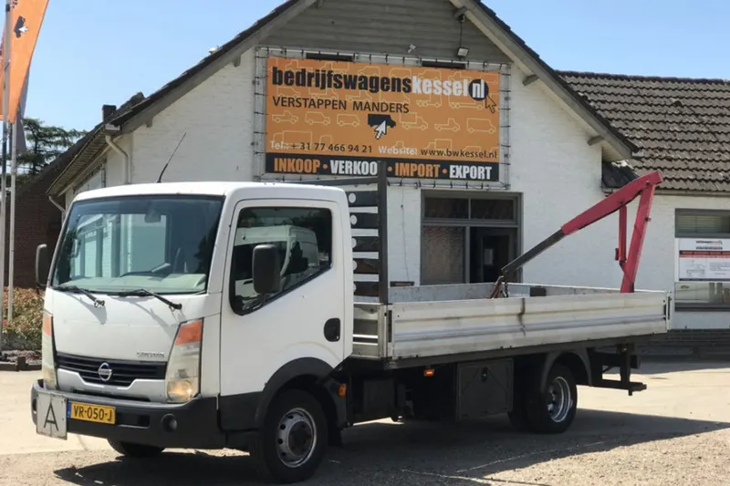 Nissan Cabstar (2008)