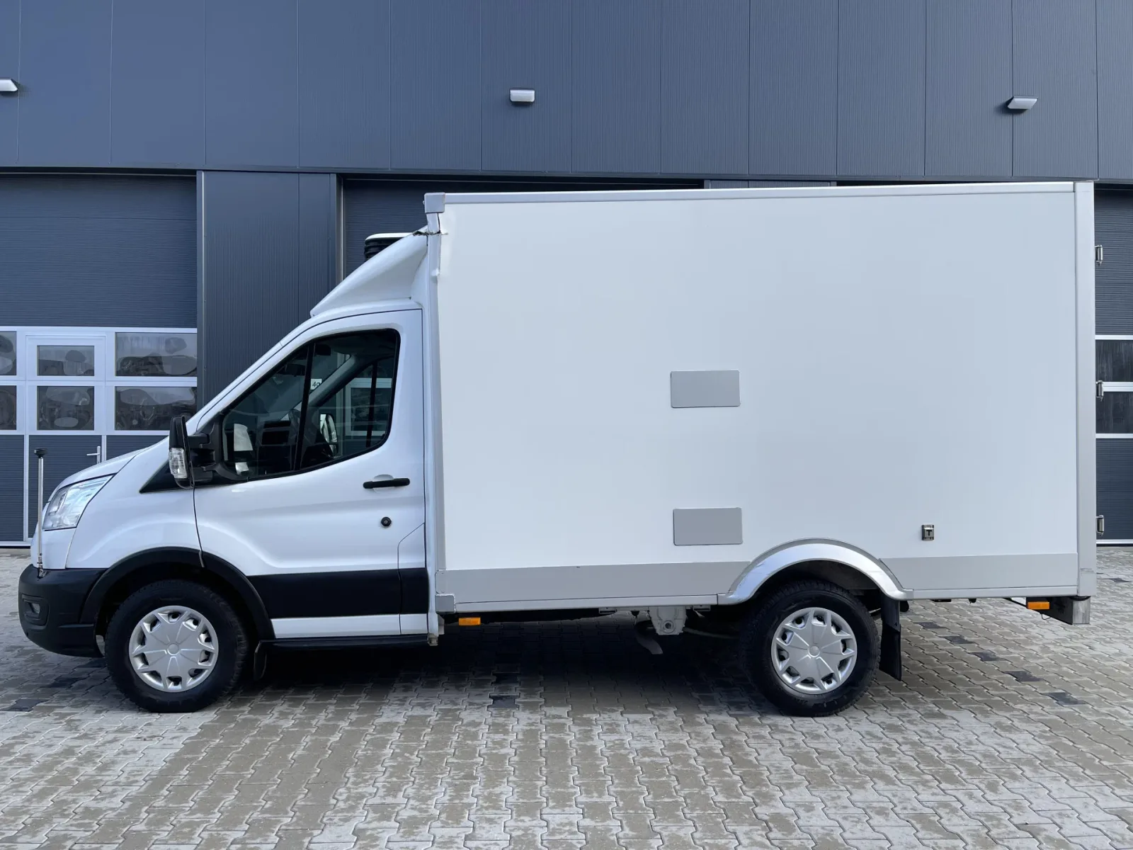 Ford Transit (2021) — foto 1